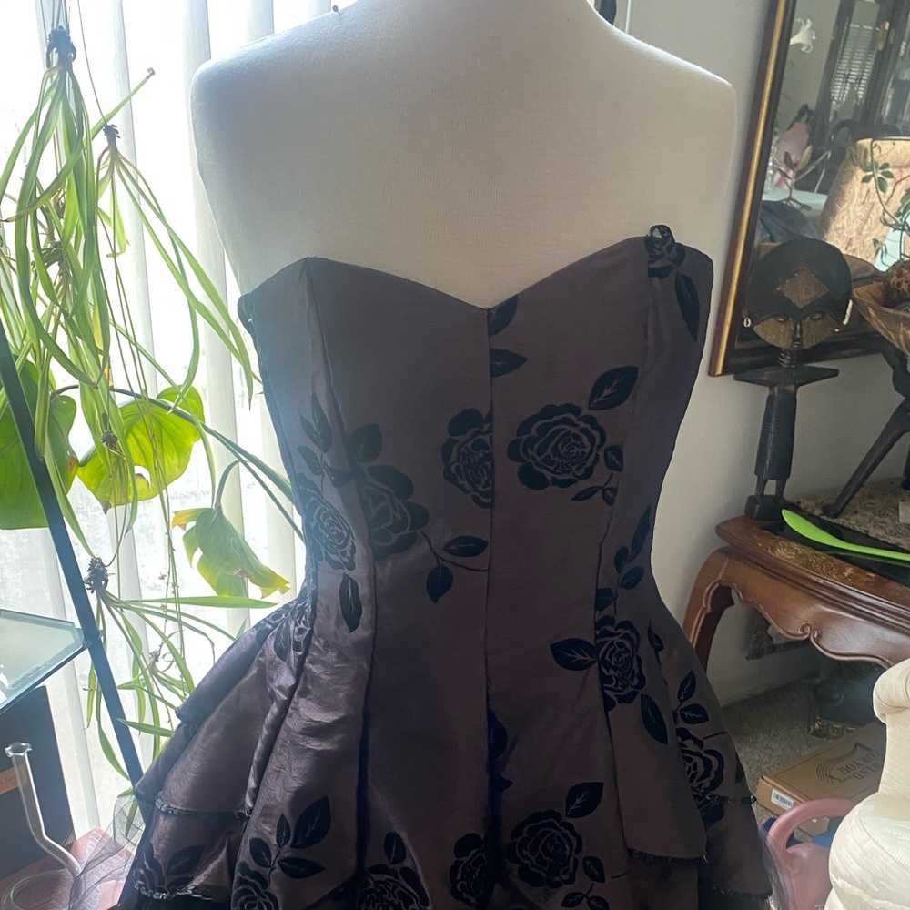 Masquerade Brown Strapless Floral Velvet-Appliqué Cocktail Dress